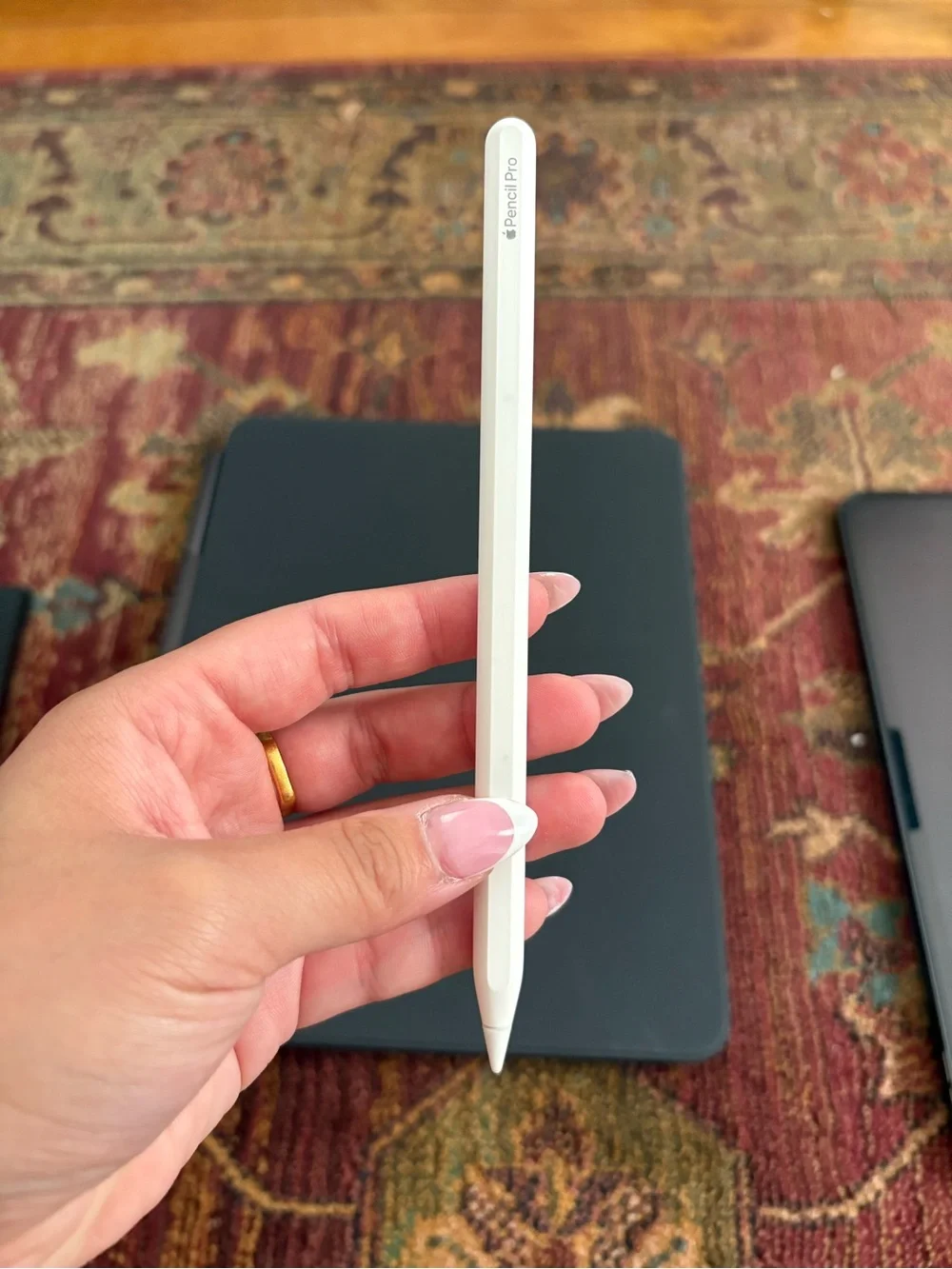 Apple IPAD PRO 13 in BUNDLE